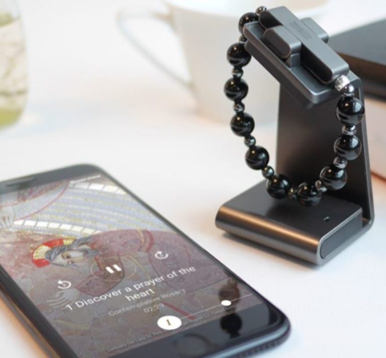 Should We Pray Digitally?